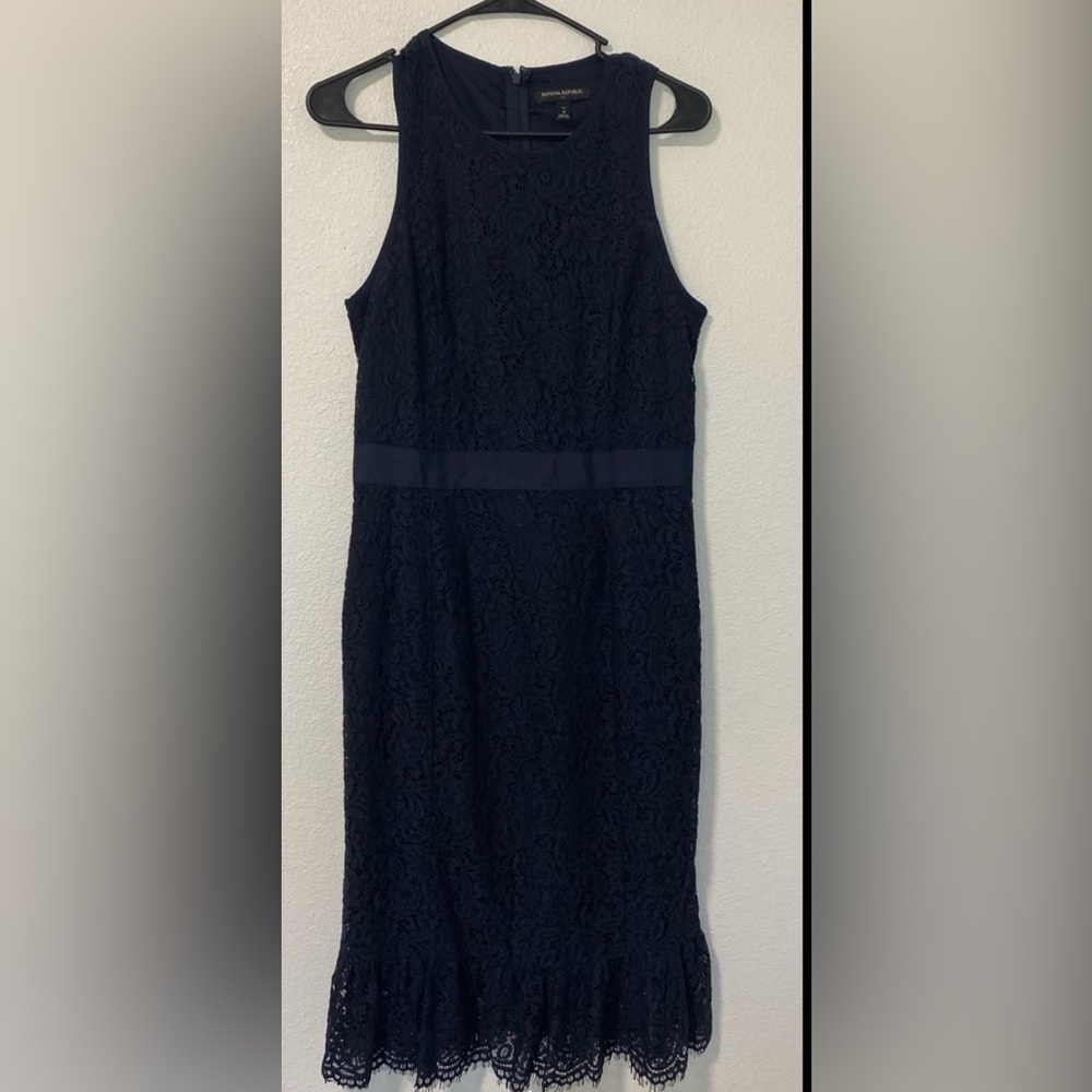 Banana Republic Lace Midi dress